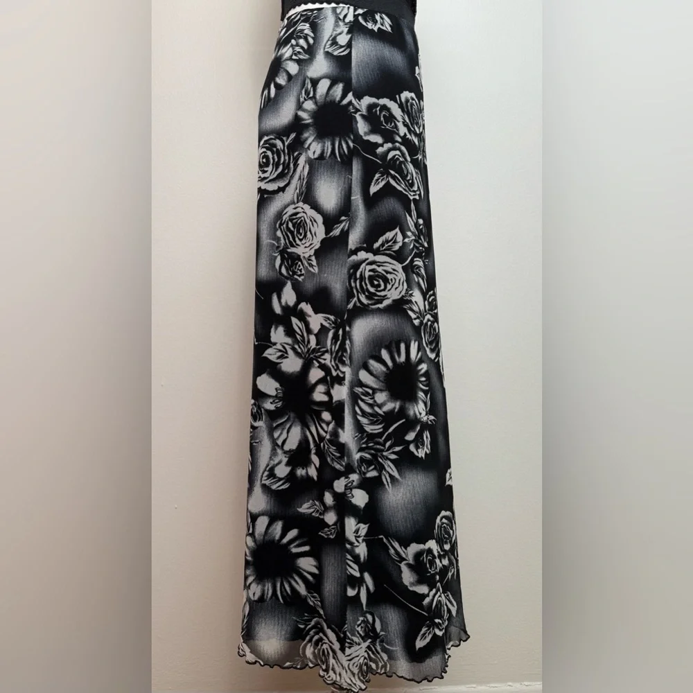 y2k Vintage Black White Dark Floral Rose Micro Mesh Lettuce Hem Skirt Small - Picture 4 of 10